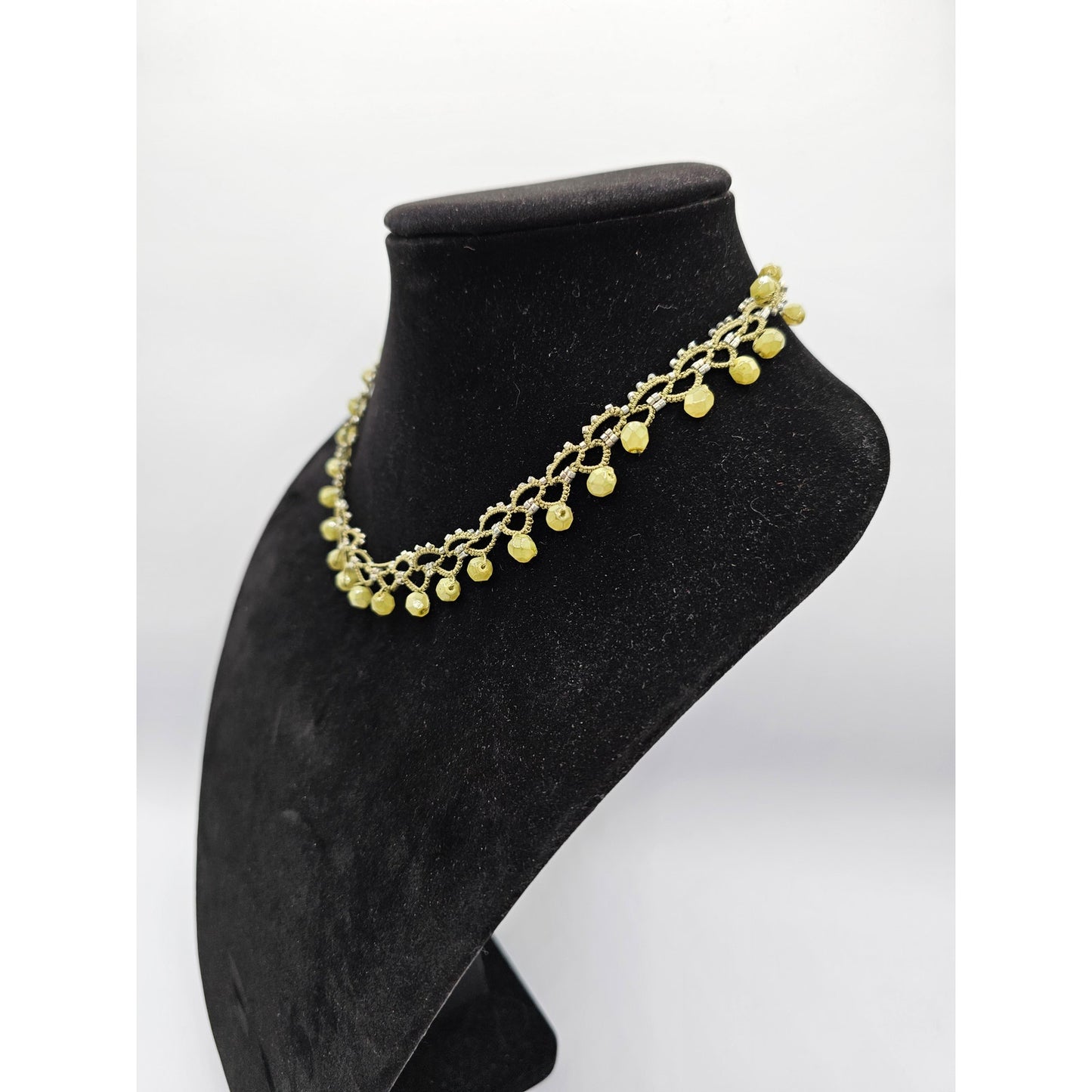 Vintage Y2K Womens Lime Green Stone Braided Beaded Necklace