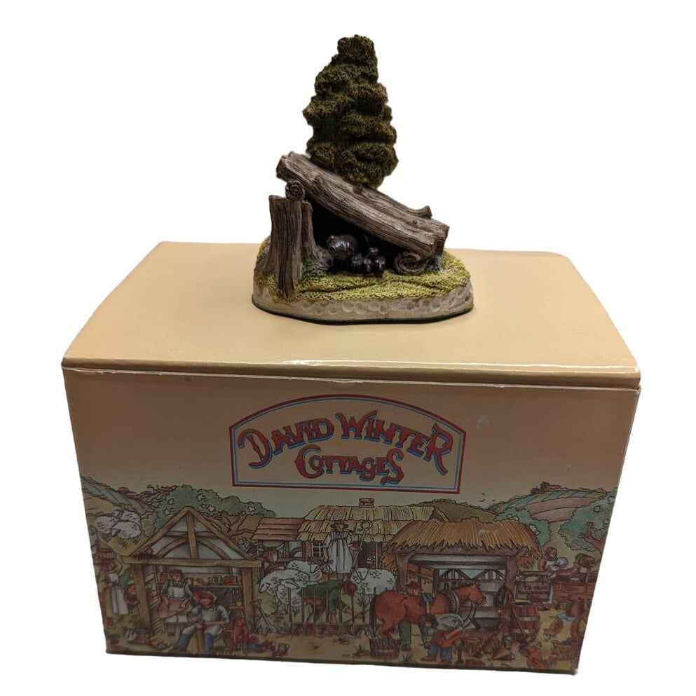 David Winter “Shropshire Pig Shelter” The Shires Collection Original Box & COA