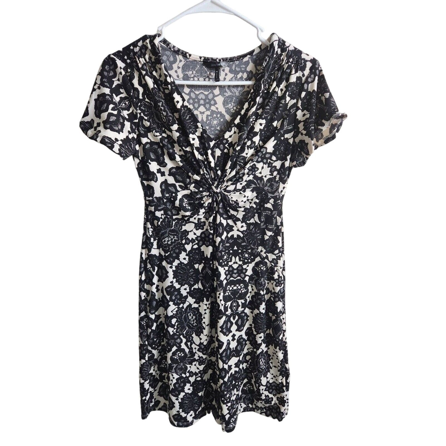 Daisy Fuentes Womens Sz XS Short sleeve Knee Length Dress Black White Floral