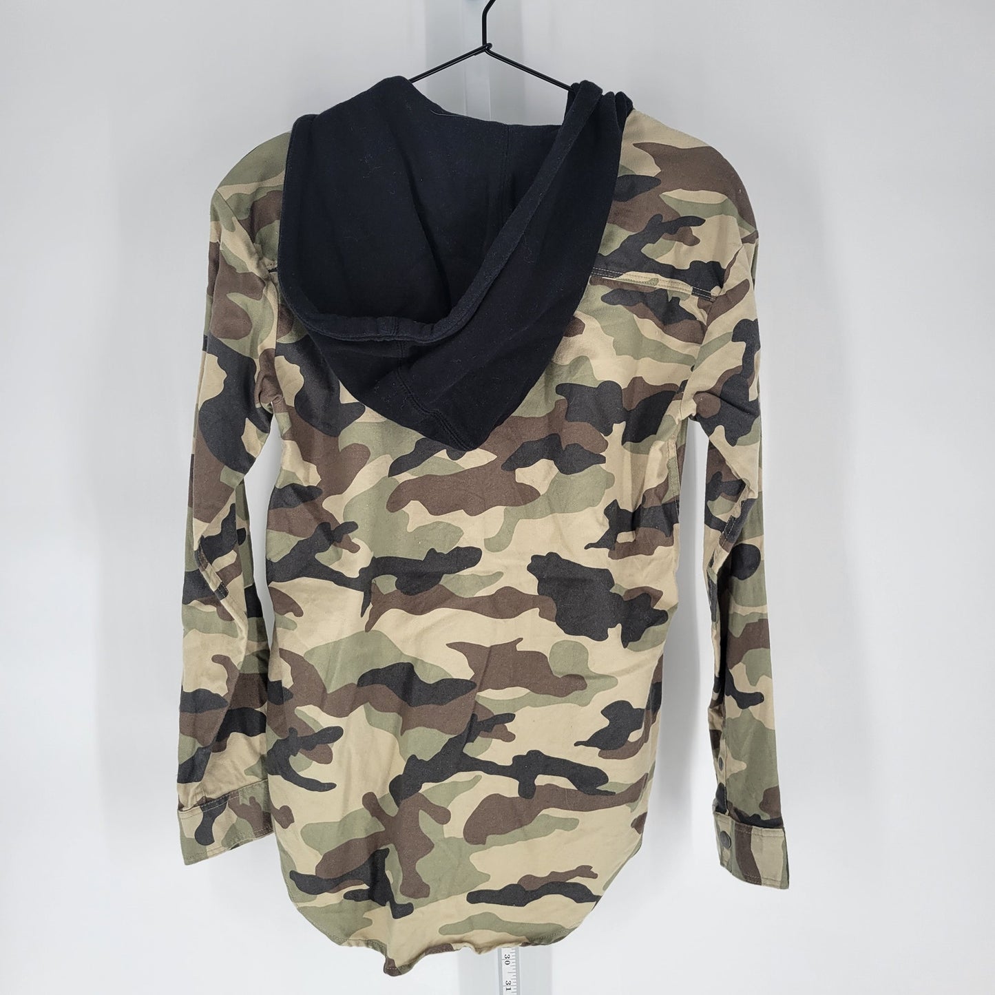 Divided by H&M Womens Sz XS Zip Up Lightweight Jacket Hooded Camo Print
