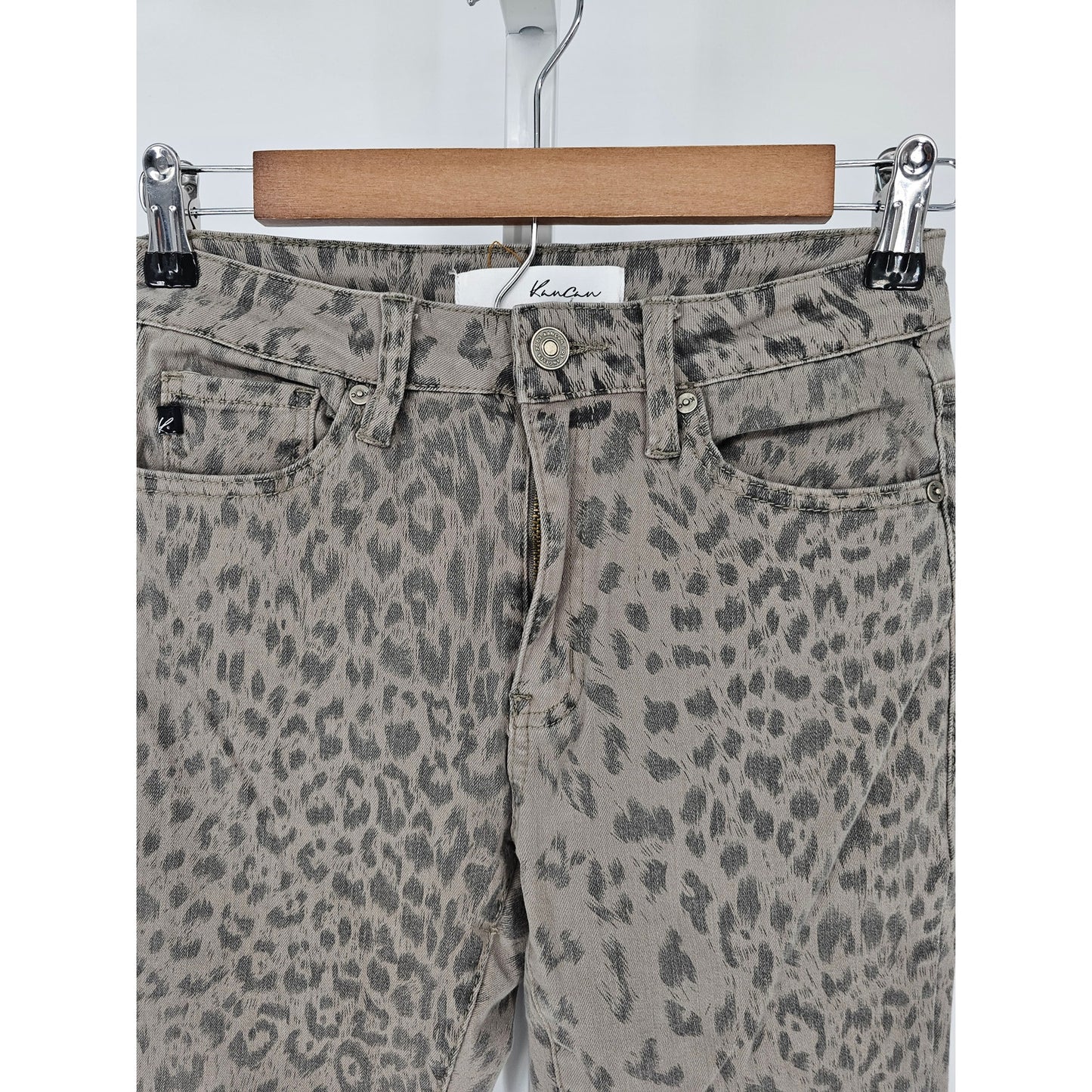 KanCan Jeans Womens Sz 25 Skinny Raw Hem Jeans Cheetah Leopard Print Taupe