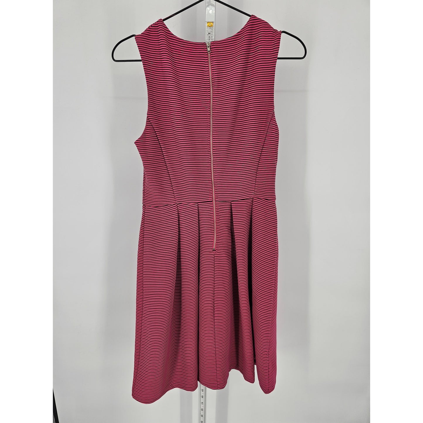 Ark & Co Womens Sz M Cap Sleeve Knee Length Dress Black Pink Stripe Thick Knit