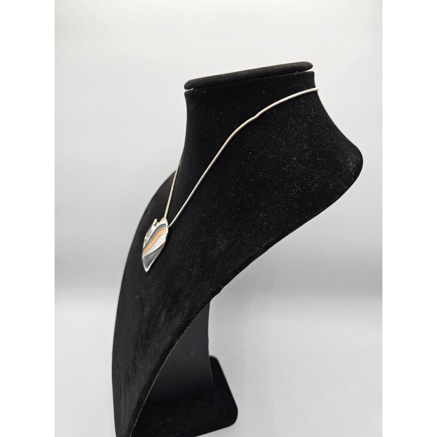 Vintage 1990s Pendant Necklace Rolled Silver Chain Enamel Heart Gold Silver Tone