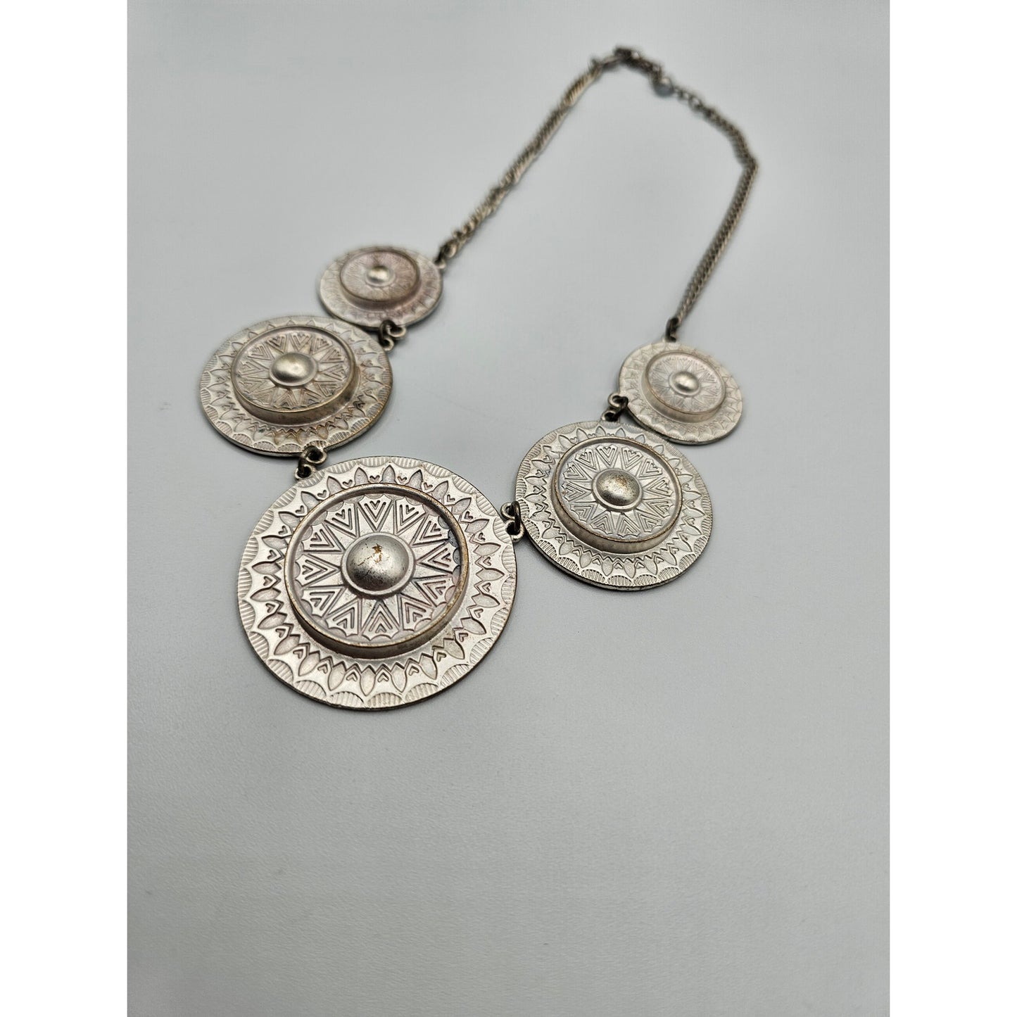 Vintage Light Silver Tone Metal Disc Style Statement Piece Necklace