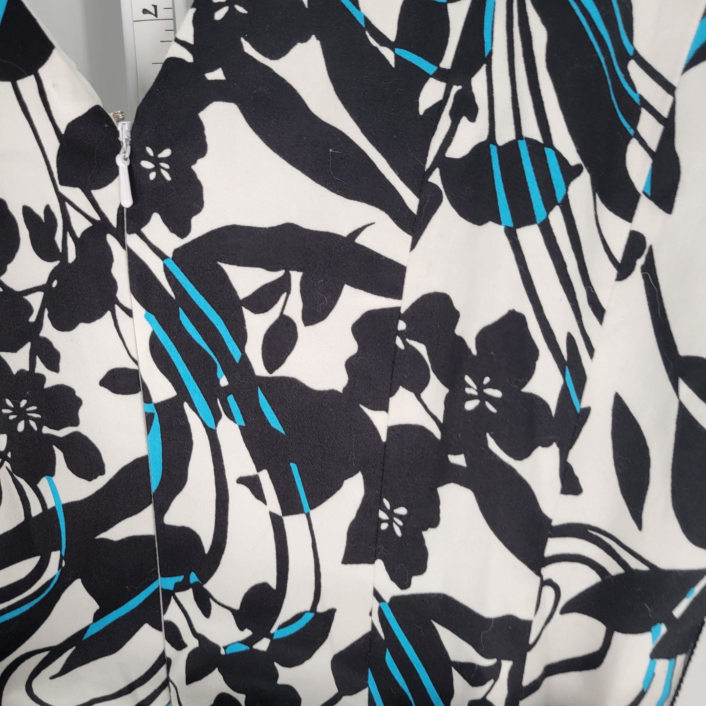 Jones Wear Dress Womens Sz 8 Midi Length Sleeveless Dress Black Blue Floral