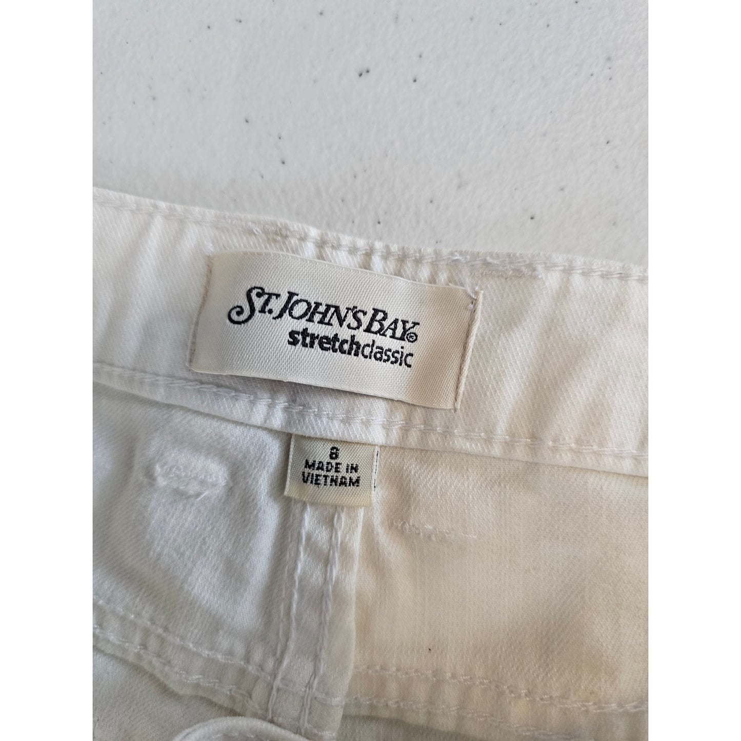 St Johns Bay Womens Sz 8 Slim Leg Mid Rise Jeans White