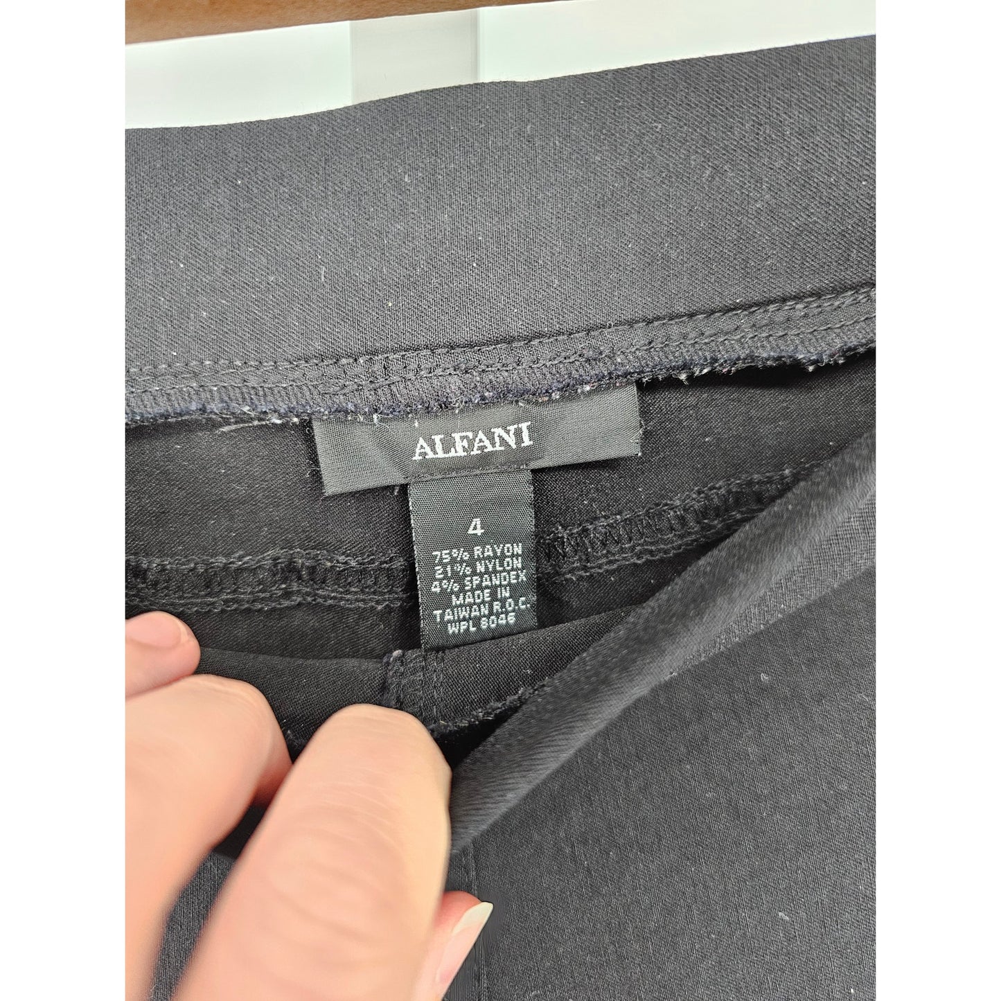 Alfani Womens Sz 4 Pull On Slim Leg Dress Pants Solid Black