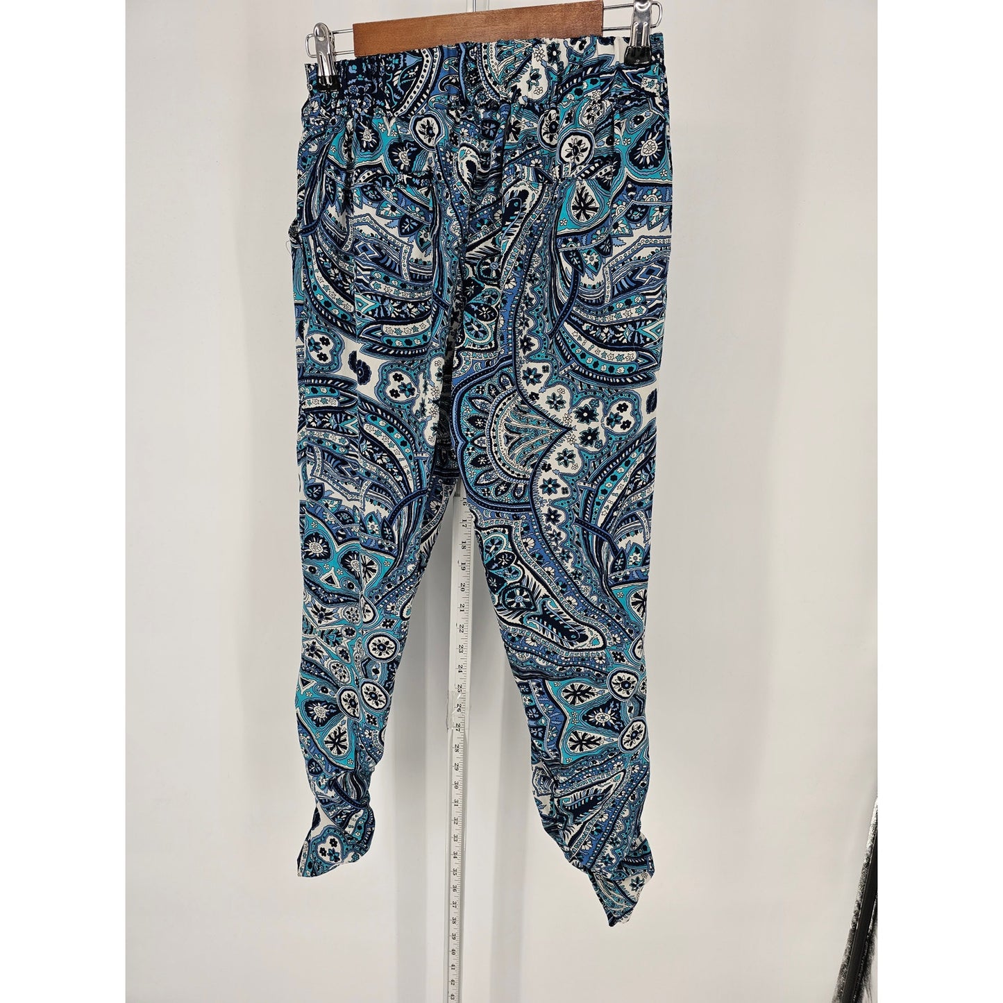Charlotte Russe Womens Sz M Pull On Jogegr Pants Bright Blue Print Cinched