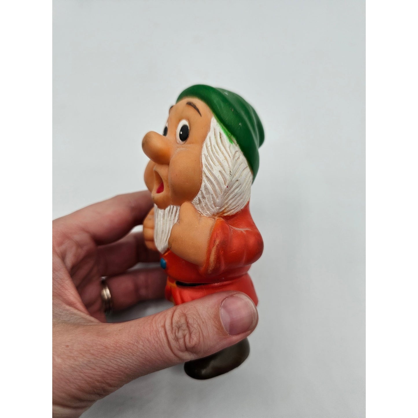 Vintage Snow White and the 7 Dwarfs Rubber Plastic 5" Figure SNEEZY
