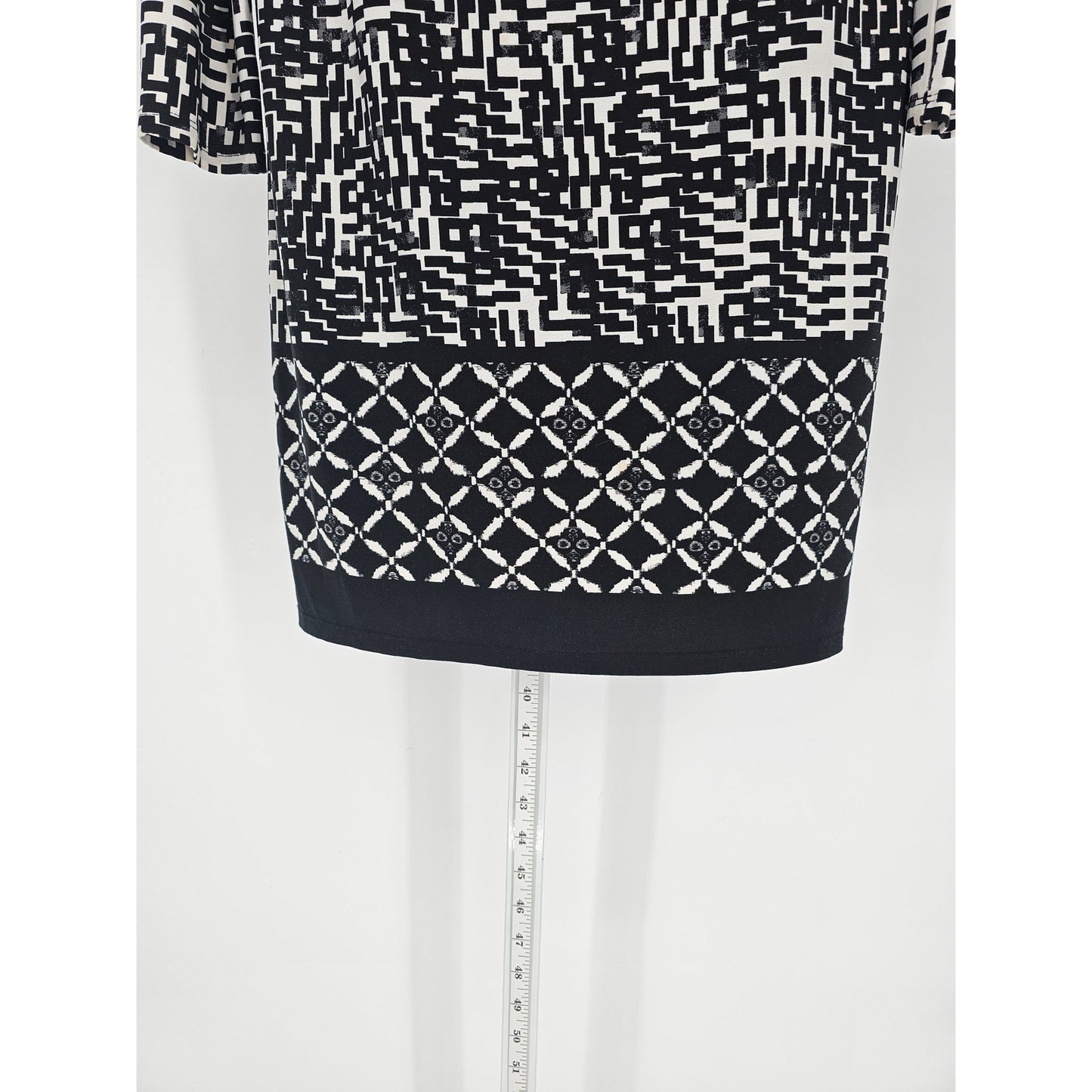 Jones New York Womens Sz 8 Knee Length Long Sleeve Dress Black White Abstract