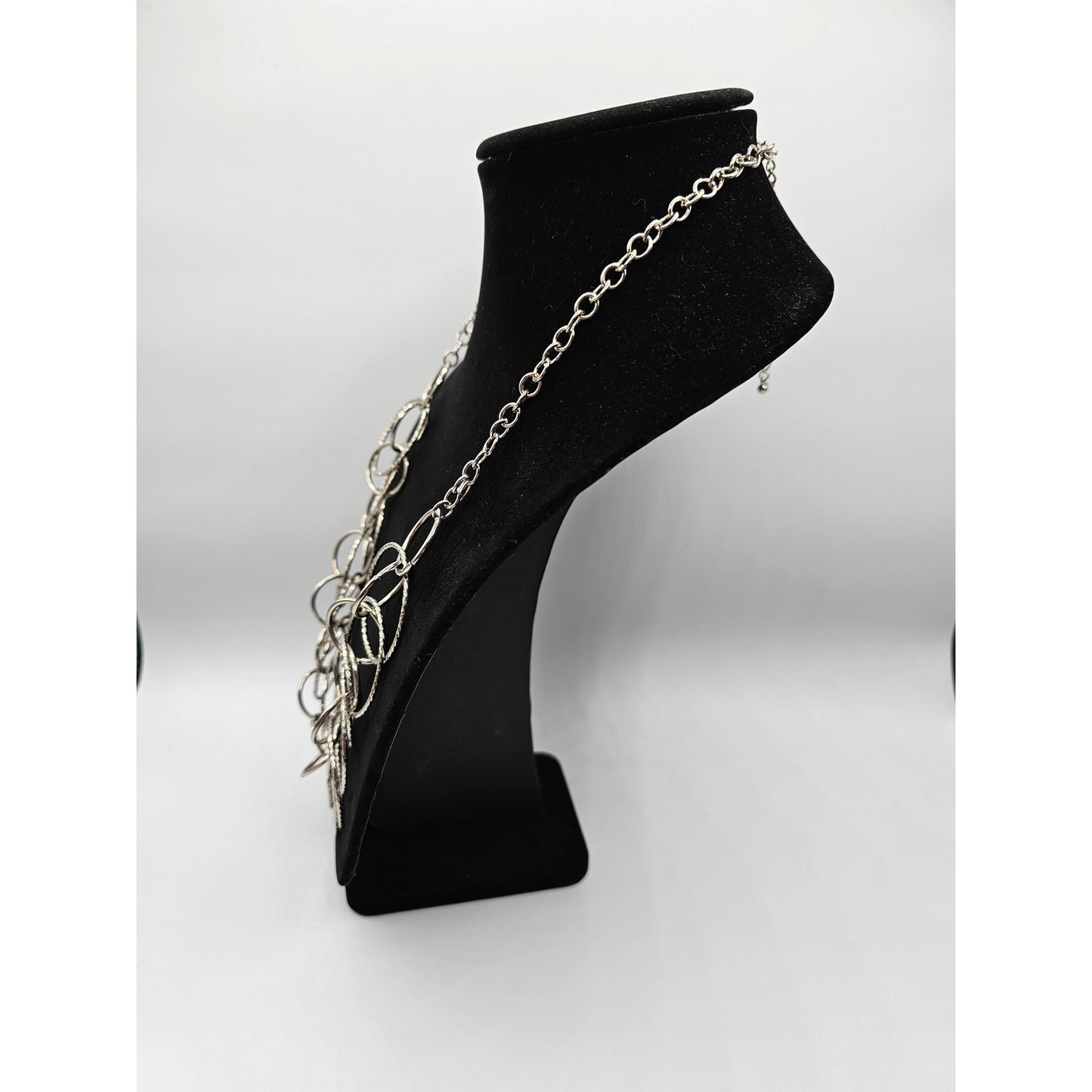 Vintage 1990s Silver Tone Large Circle Chain Necklace