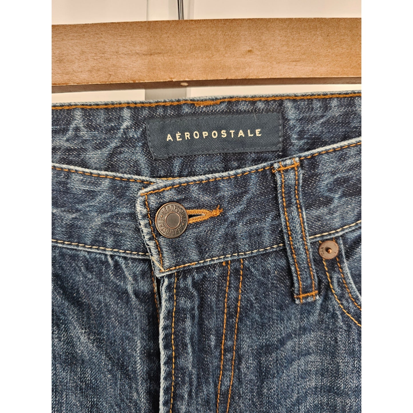 Aeropostale Mens Sz 28x30 Straight Leg MEdium Wash Blue Jeans