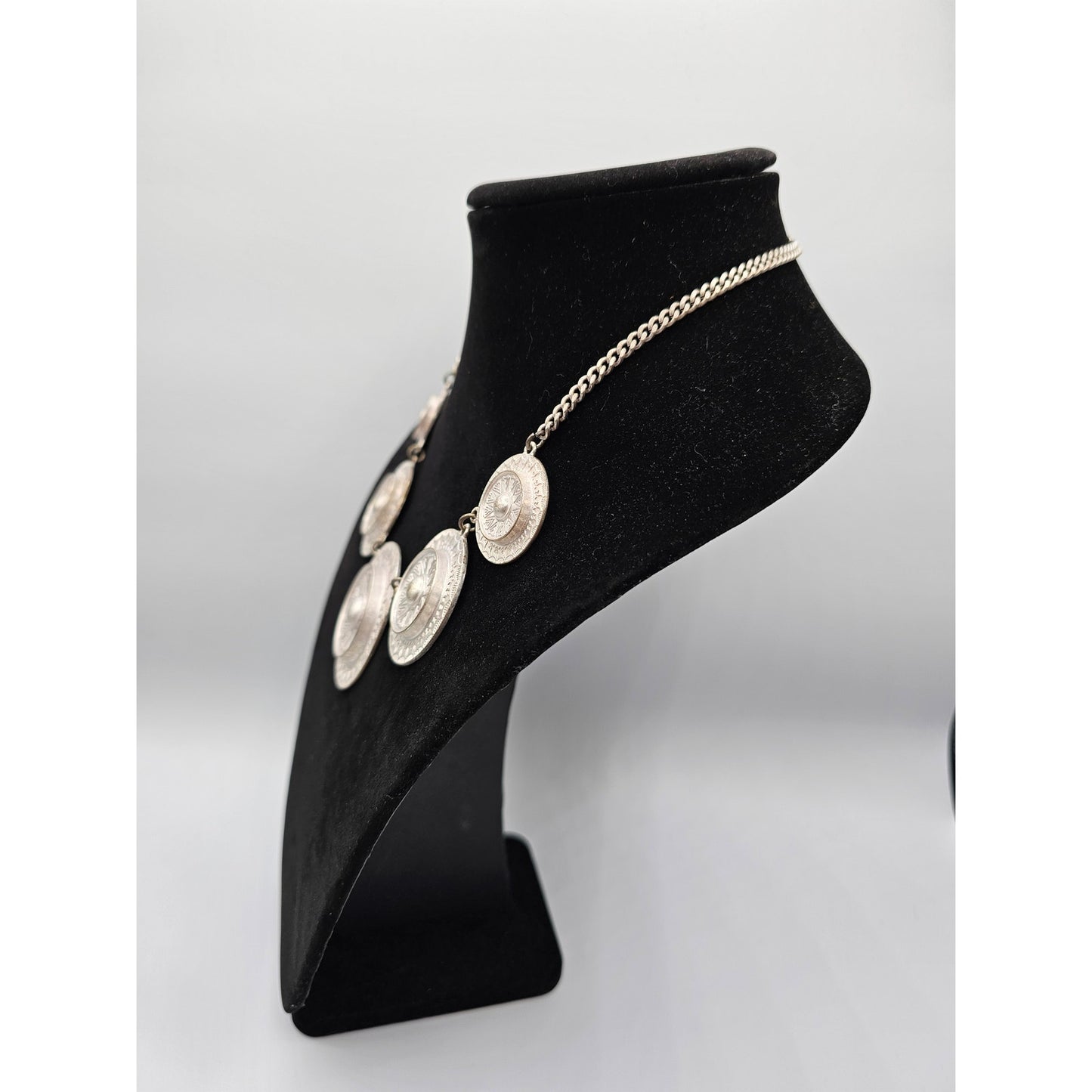 Vintage Light Silver Tone Metal Disc Style Statement Piece Necklace
