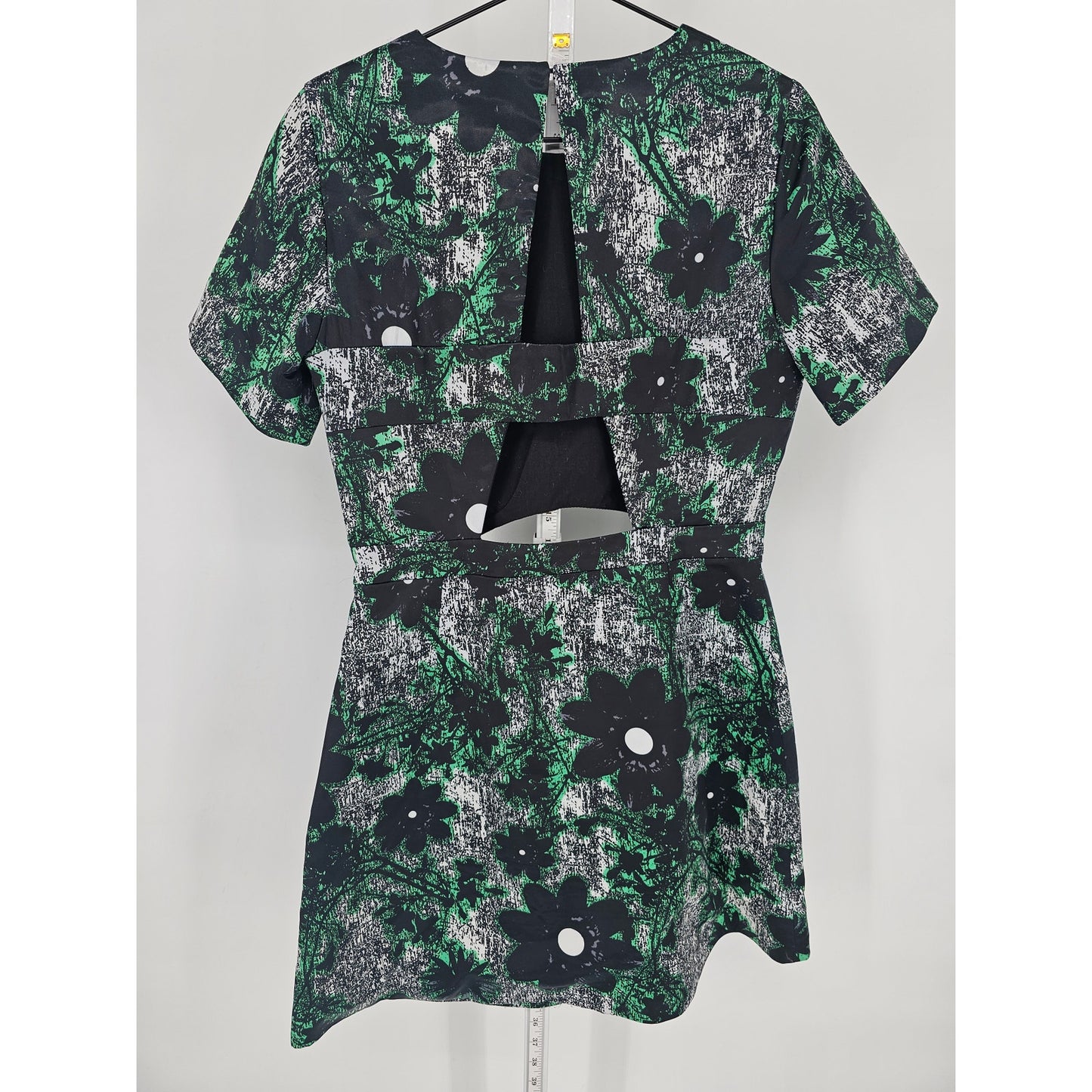 Topshop Womens Sz 8 Above Knee short Sleeve Dress w. Cutouts Green Black Floral