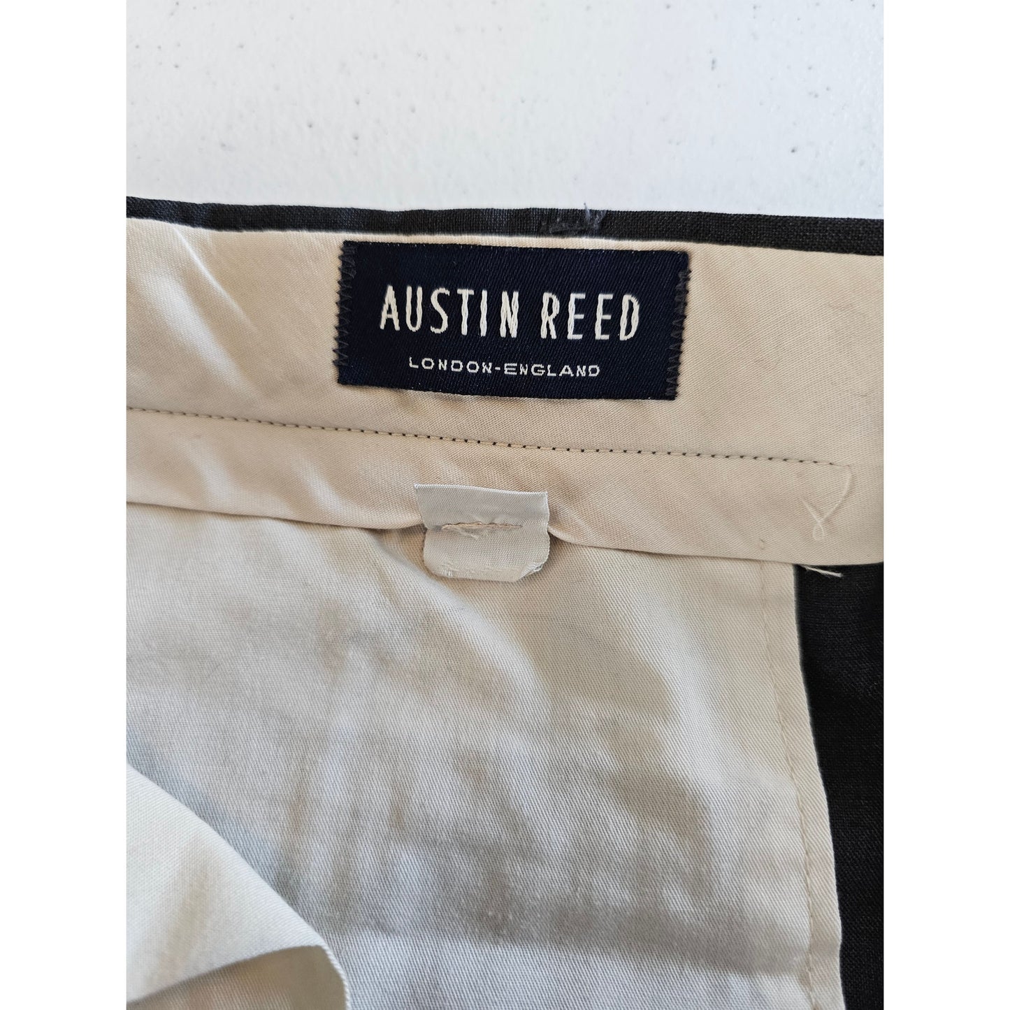 Vintage Austin Reed Mens Sz 38x32 Pleated Front Dress Pants Charcoal Gray