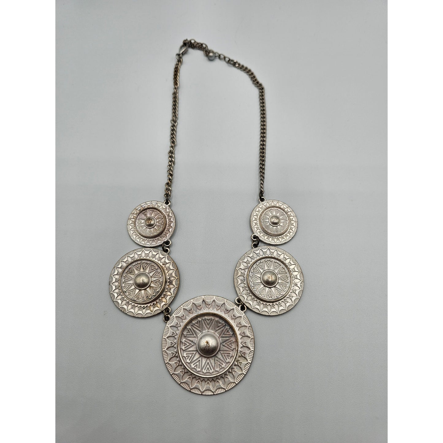 Vintage Light Silver Tone Metal Disc Style Statement Piece Necklace