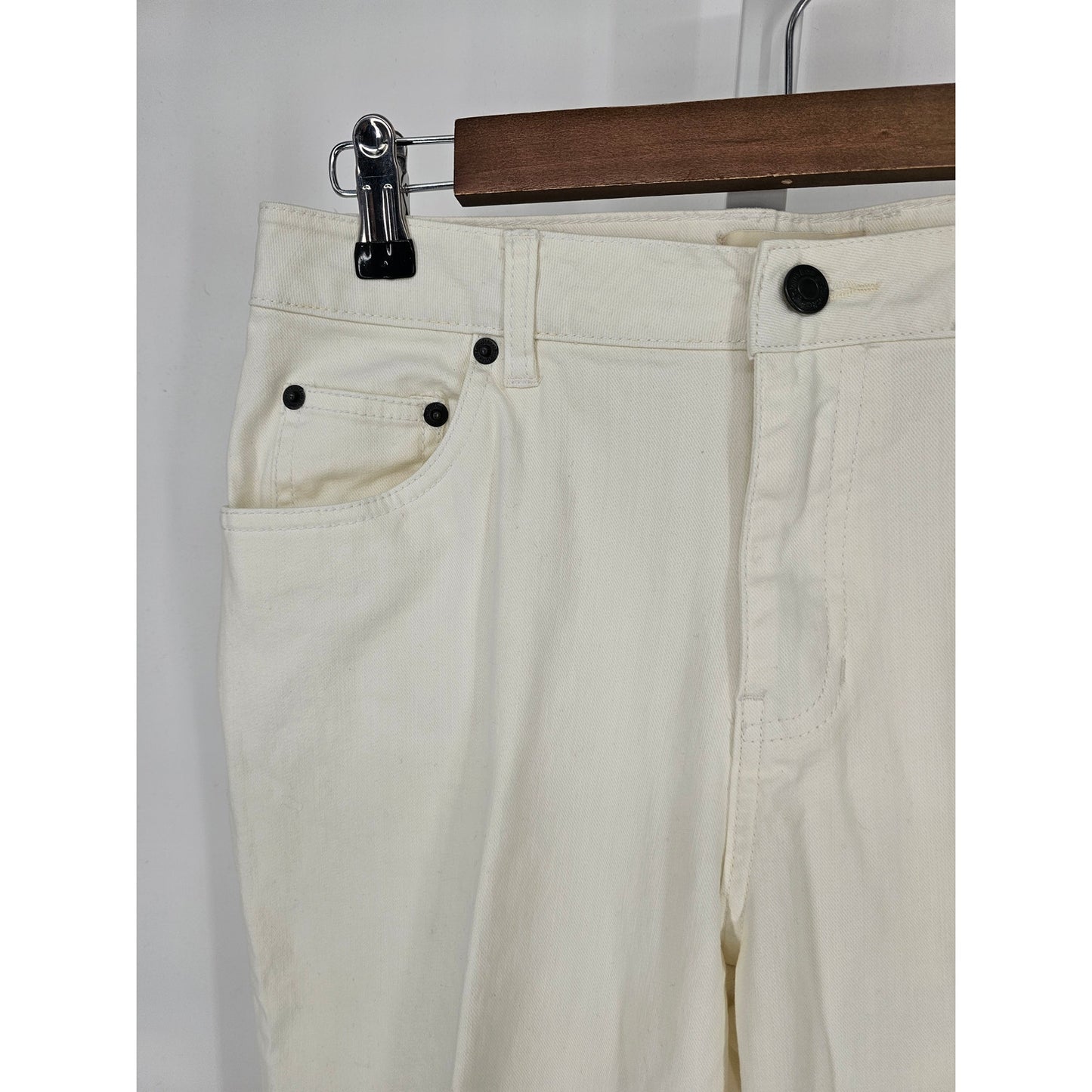 St Johns Bay Womens Sz 8 Slim Leg Mid Rise Jeans White