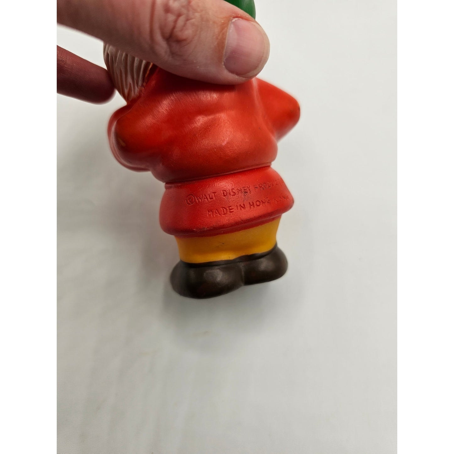 Vintage Snow White and the 7 Dwarfs Rubber Plastic 5" Figure SNEEZY