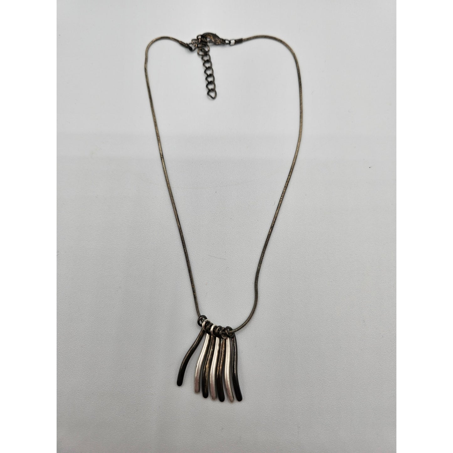 Vintage 1990s Dainty Rolled Rope Style Pendant Necklace Silver Black