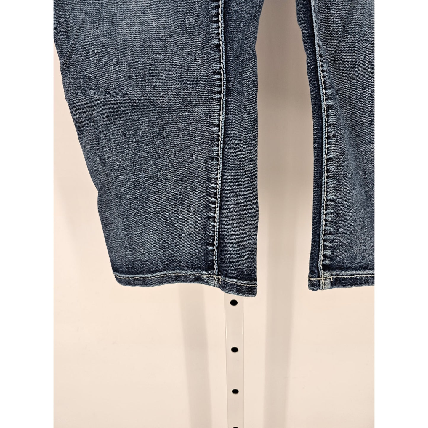 Apt 9 Womens Sz 10 Cropped Slim Leg Blue Jeans Thick Stitch Flap Pocket