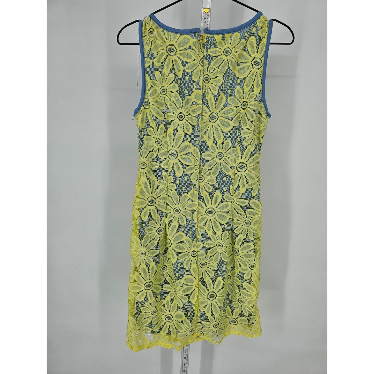 Karin Stevens Womens Sz 6 Knee Length Sleeveless Dress Blue Yellow Lace Overlay