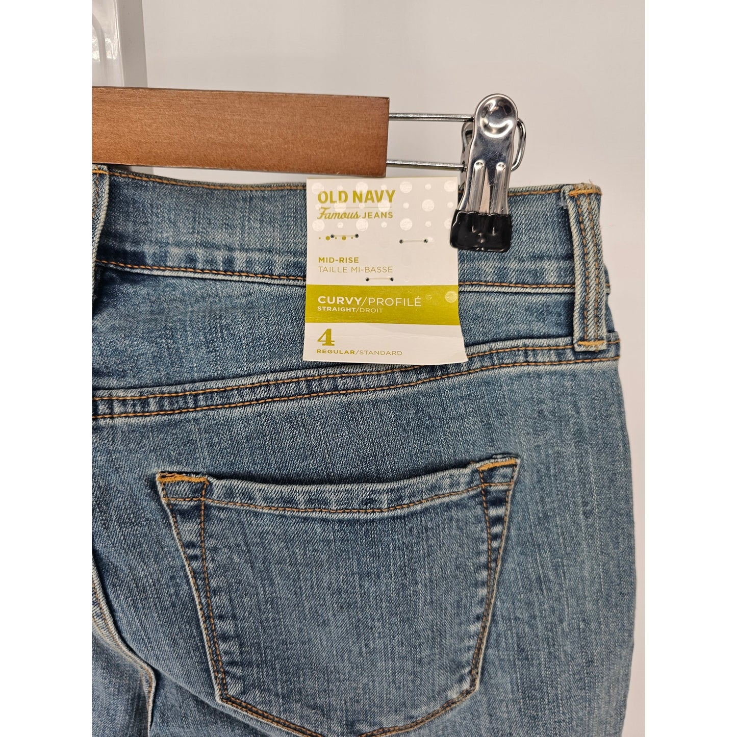Old Navy Womens Sz 4 Mid Rise Curvy Straight Blue Jeans Medium Wash NEW