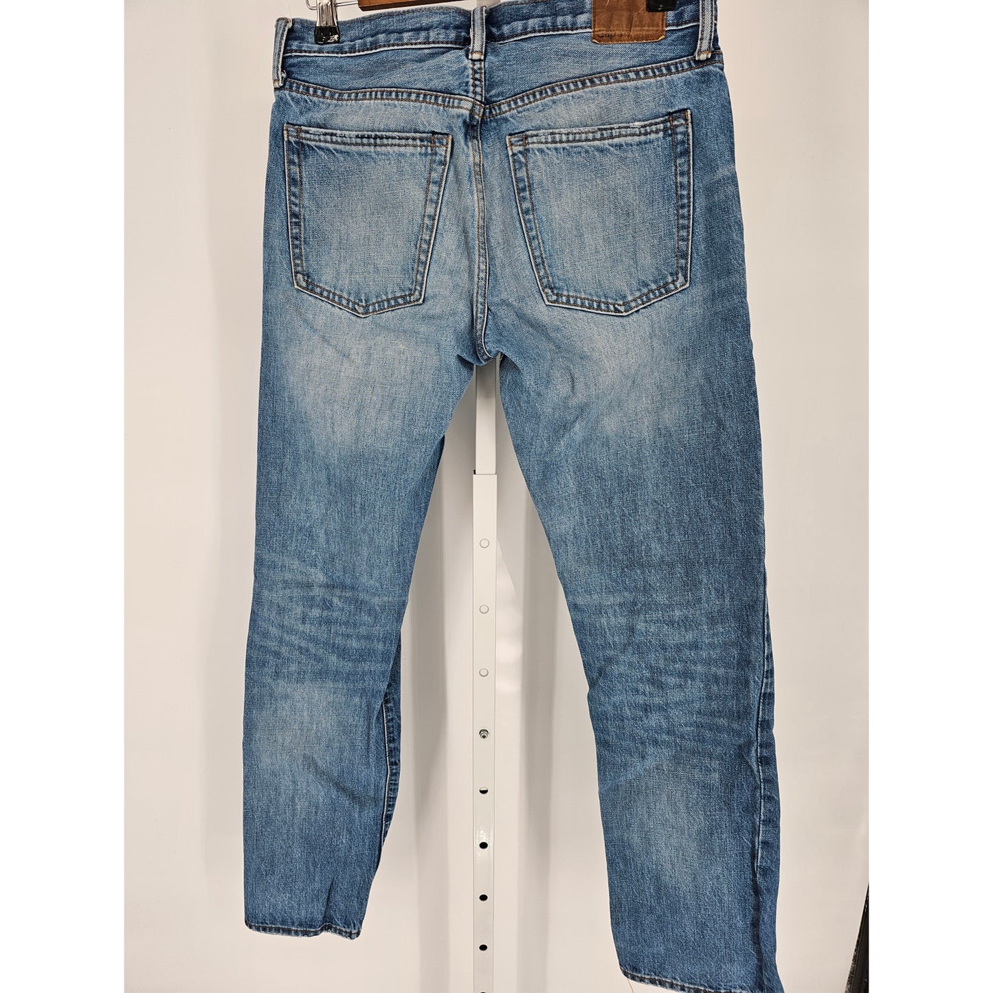 GAP Mens Sz 29x32 Straight Leg Light Wash Blue Jeans