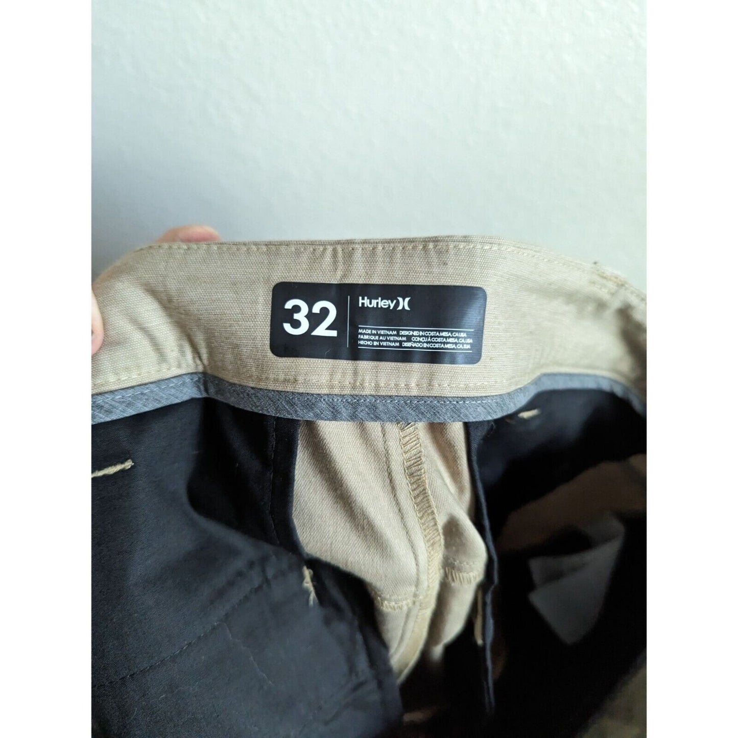 Hurley Mens Sz 32 Classic Flat Front Bermuda Shorts Solid Beige Athletic