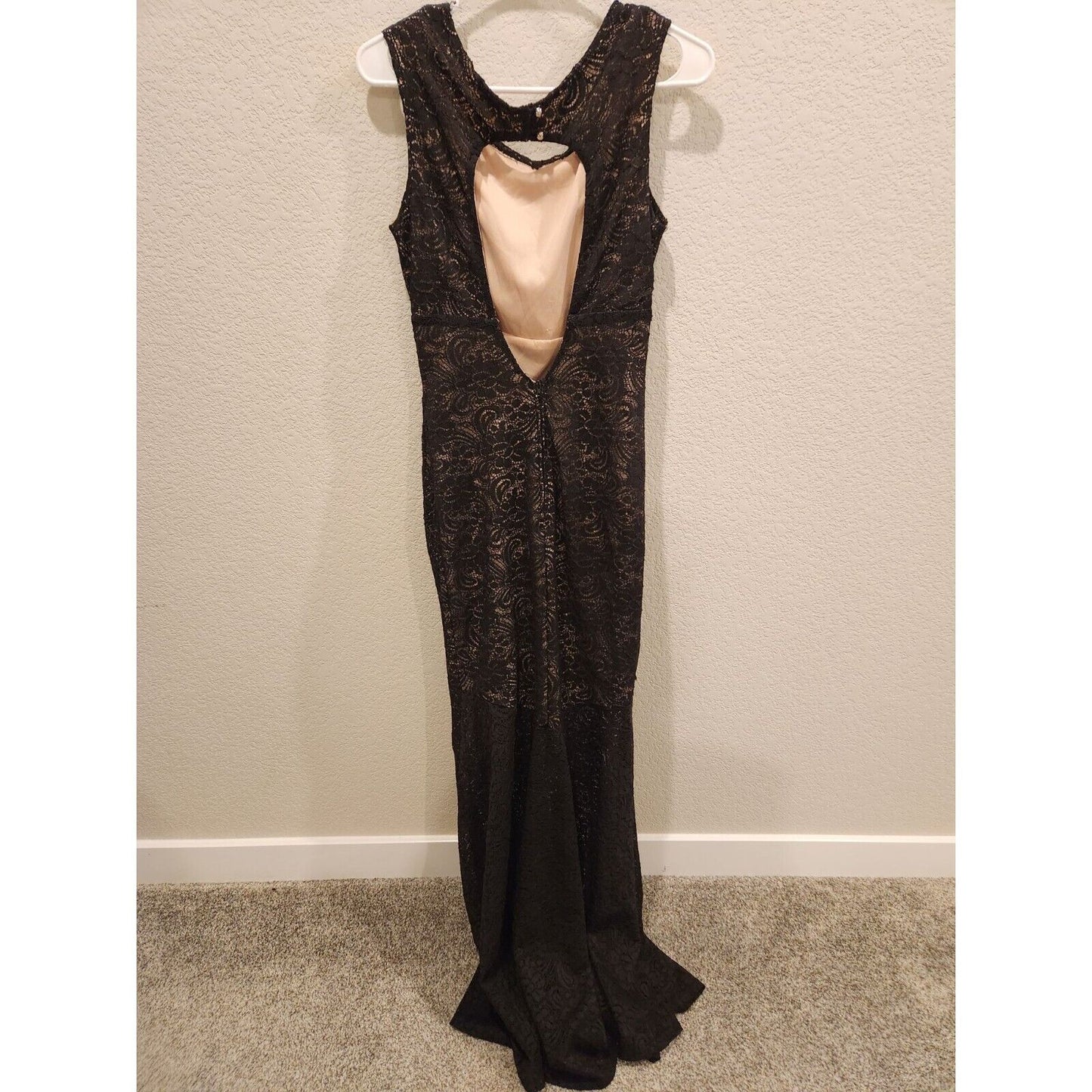 Vintage A'Gaci Womens Sz M Maxi Dress Formal Black Lace Keyhole Back
