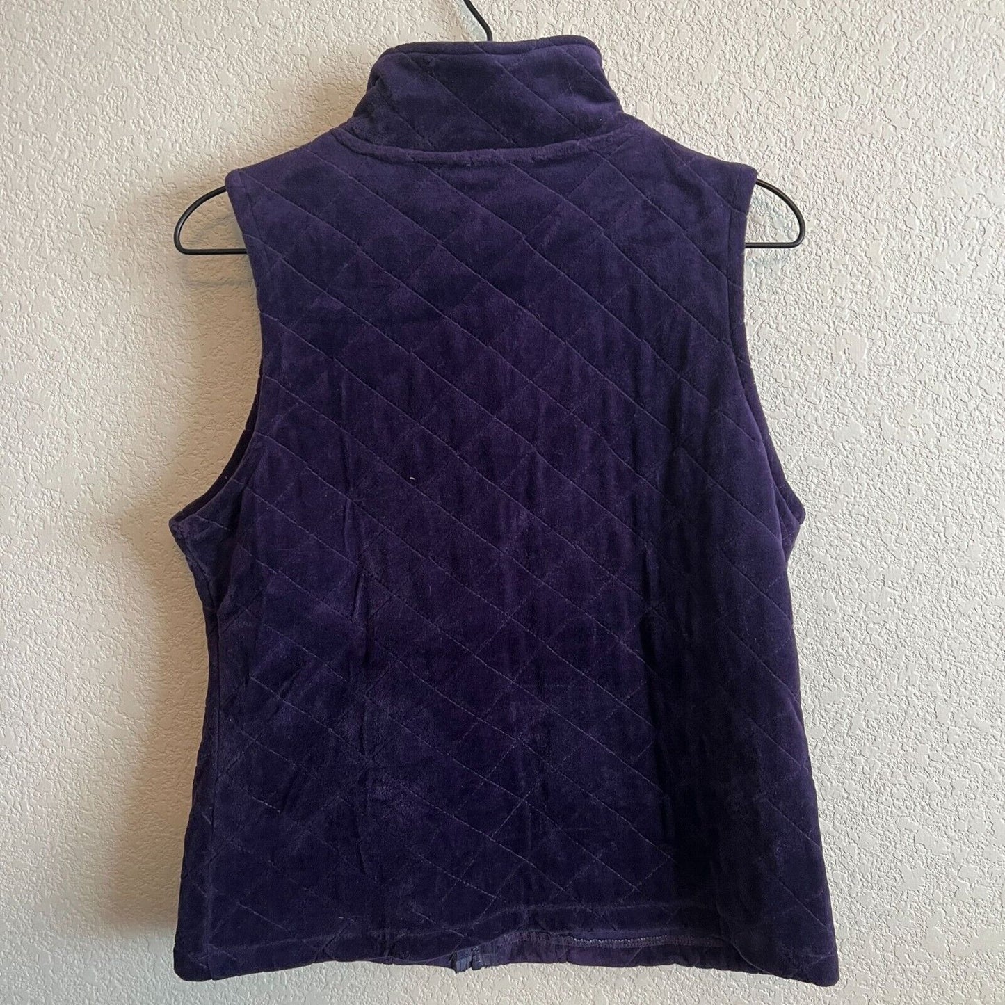 Peck & Peck Relaxed Womens Sz M Purple Velvet Quilted Vest Rhinestone Zipper