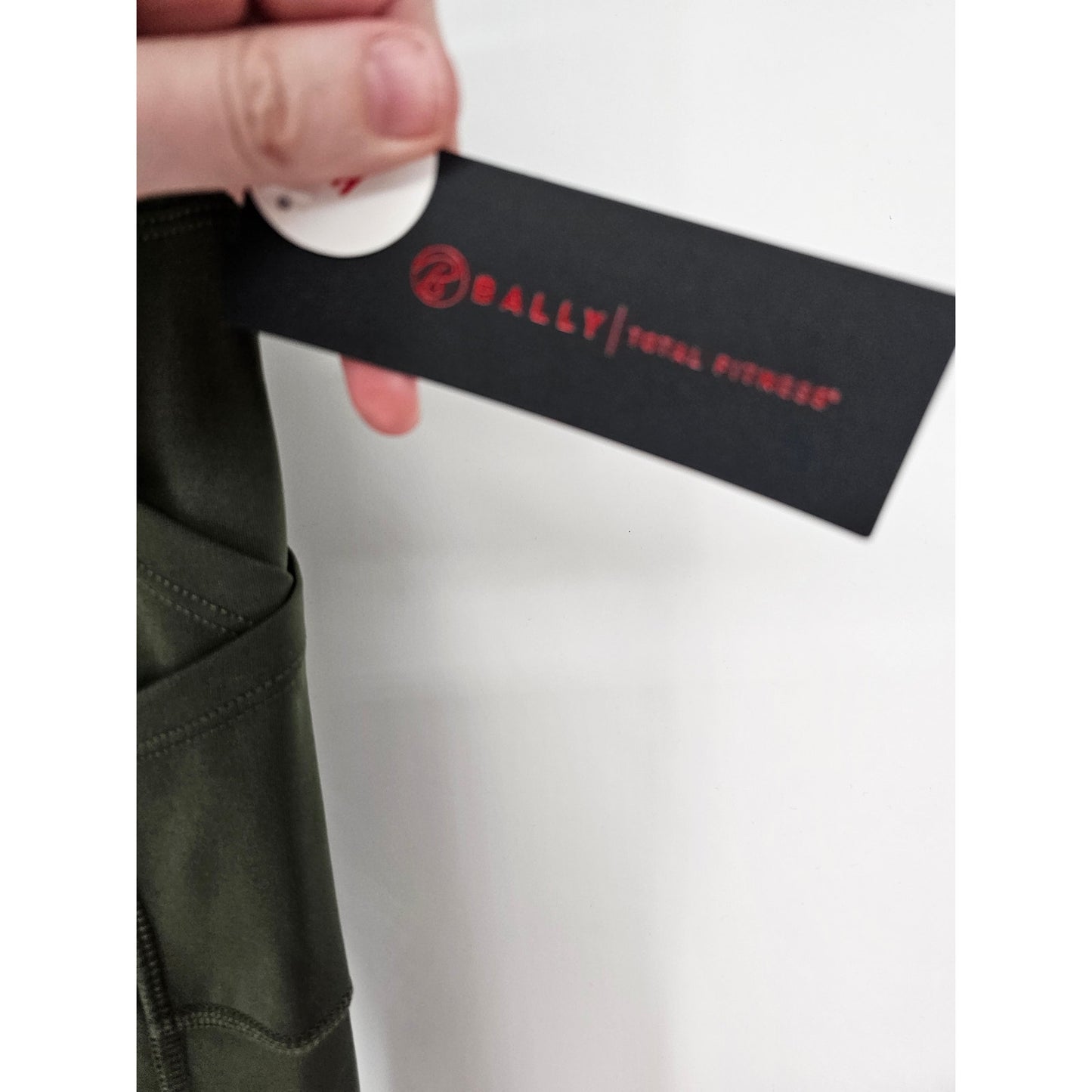 Bally Total Fitness Womens  M Cropped Athletic Compression Leggings Olive Green