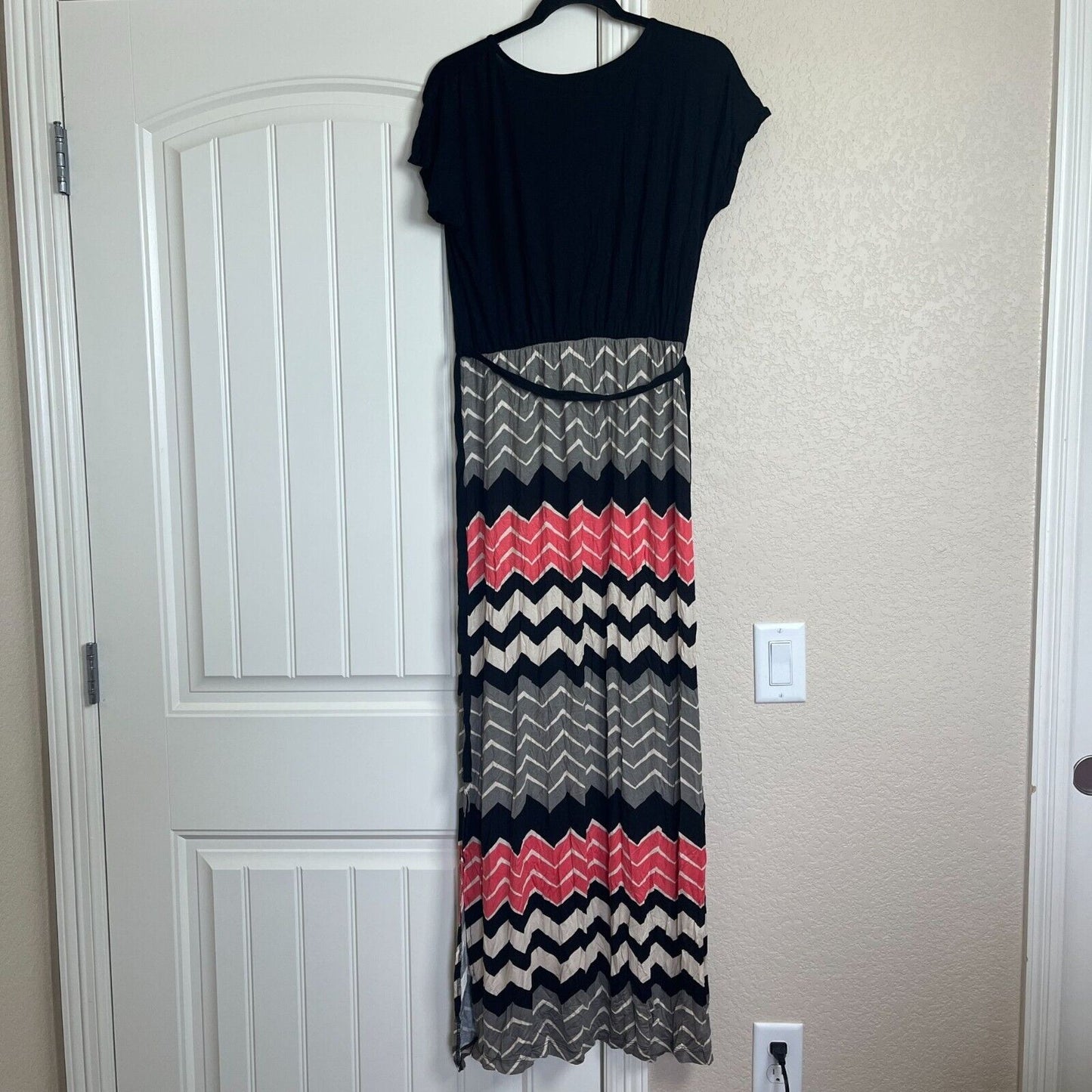 Design History Womens Sz M Maxi Dress Chevron Print Short Sleeve NEW