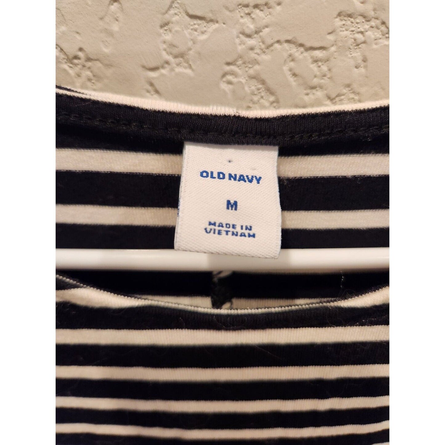 Old Navy Womens Sz M Knee Length Shift Dress Black White Striped Sleeveless