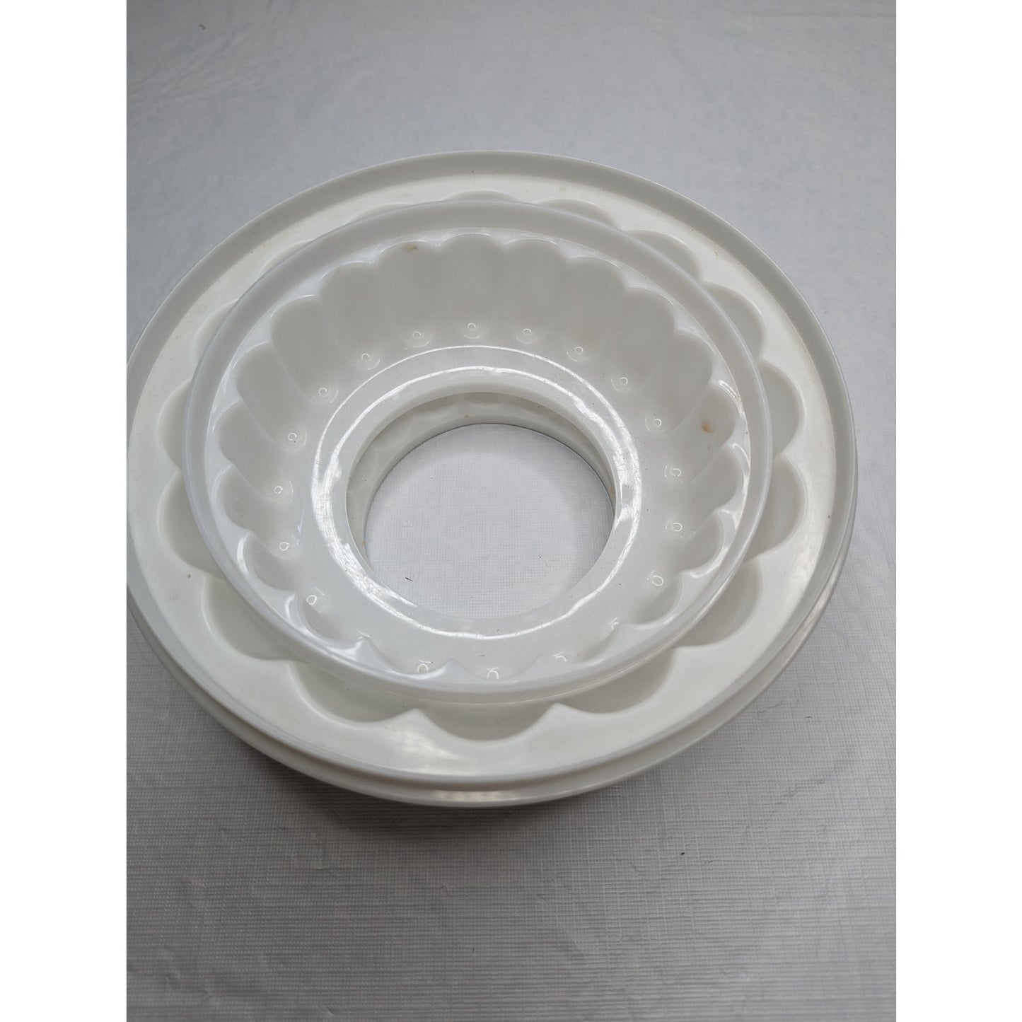 Vintage Tupperware Jel-N-Serve Jello Mold White