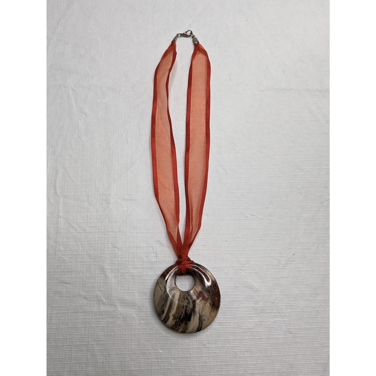 Vintage Y2K Ribbon Style Round Stone Pendant Necklace Red Beige
