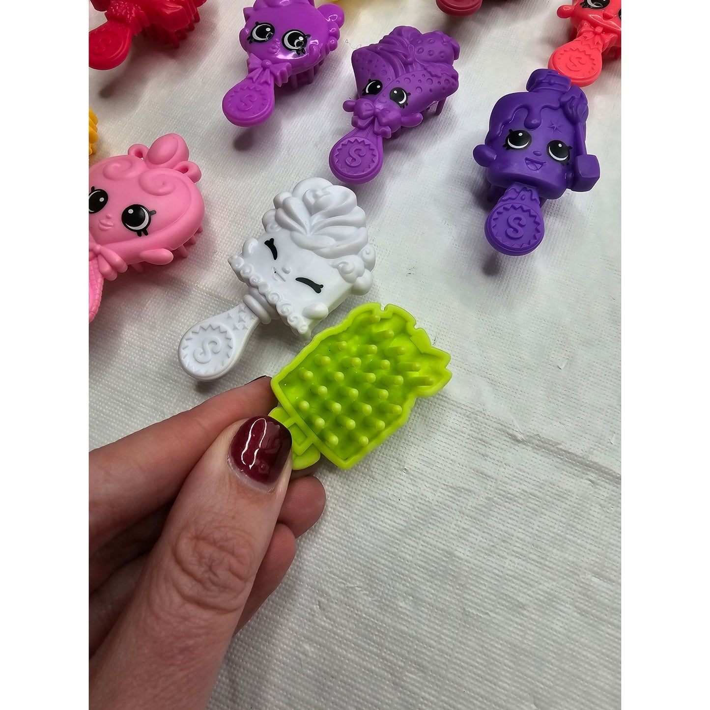 Lot of 15 Shopkins Shoppies Brushes Plastic Hair Brushes Some Rare Replacement