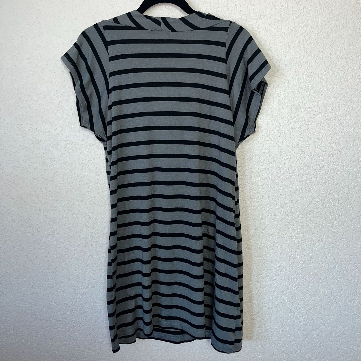 Lilly Lou Womens Sz M Short Sleeve Mini Dress Black Gray Striped
