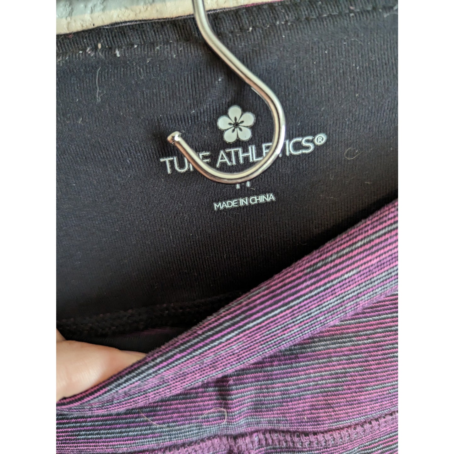 Tuff Athletics Womens Sz M Cropped Athletic Leggings Purple Space Dye