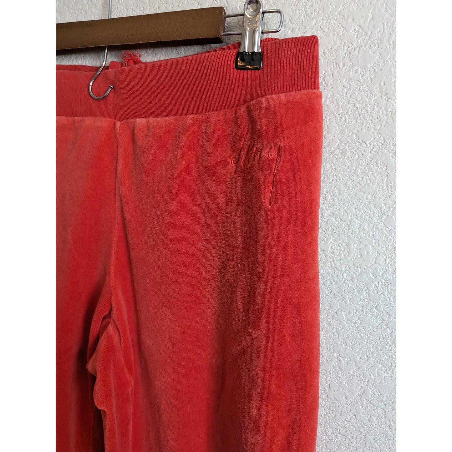 Vintage Y2K DKNY Womens Sz M Velour Sweatpants Pants Red