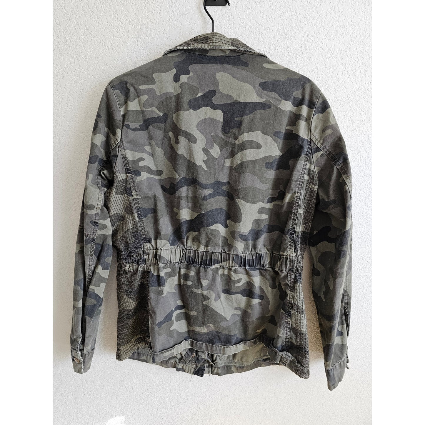 Love Tree Juniors Sz XL Zip Up Camo Print Safari Style jacket Green Camouflage