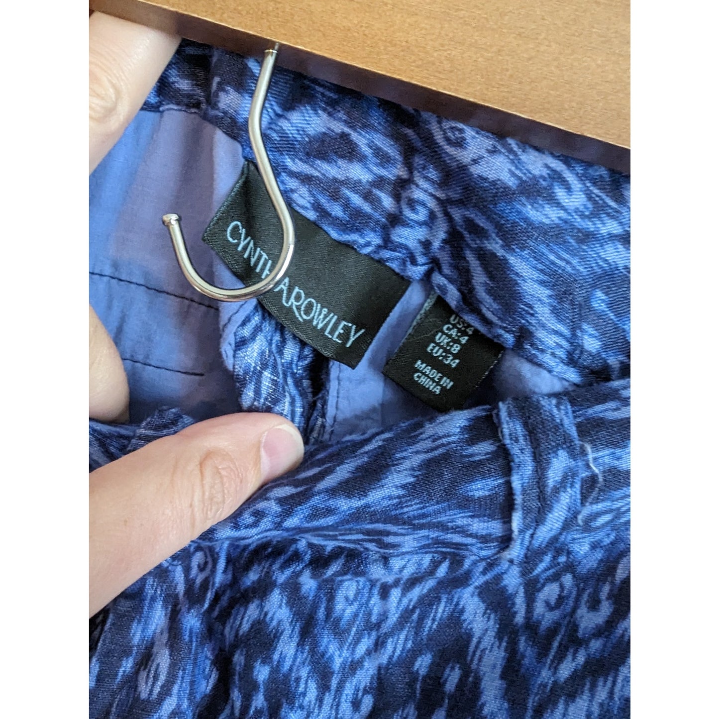 Cynthia Rowley Womens Sz 4 100% Linen Chino Shorts Blue Purple Chevron NEW