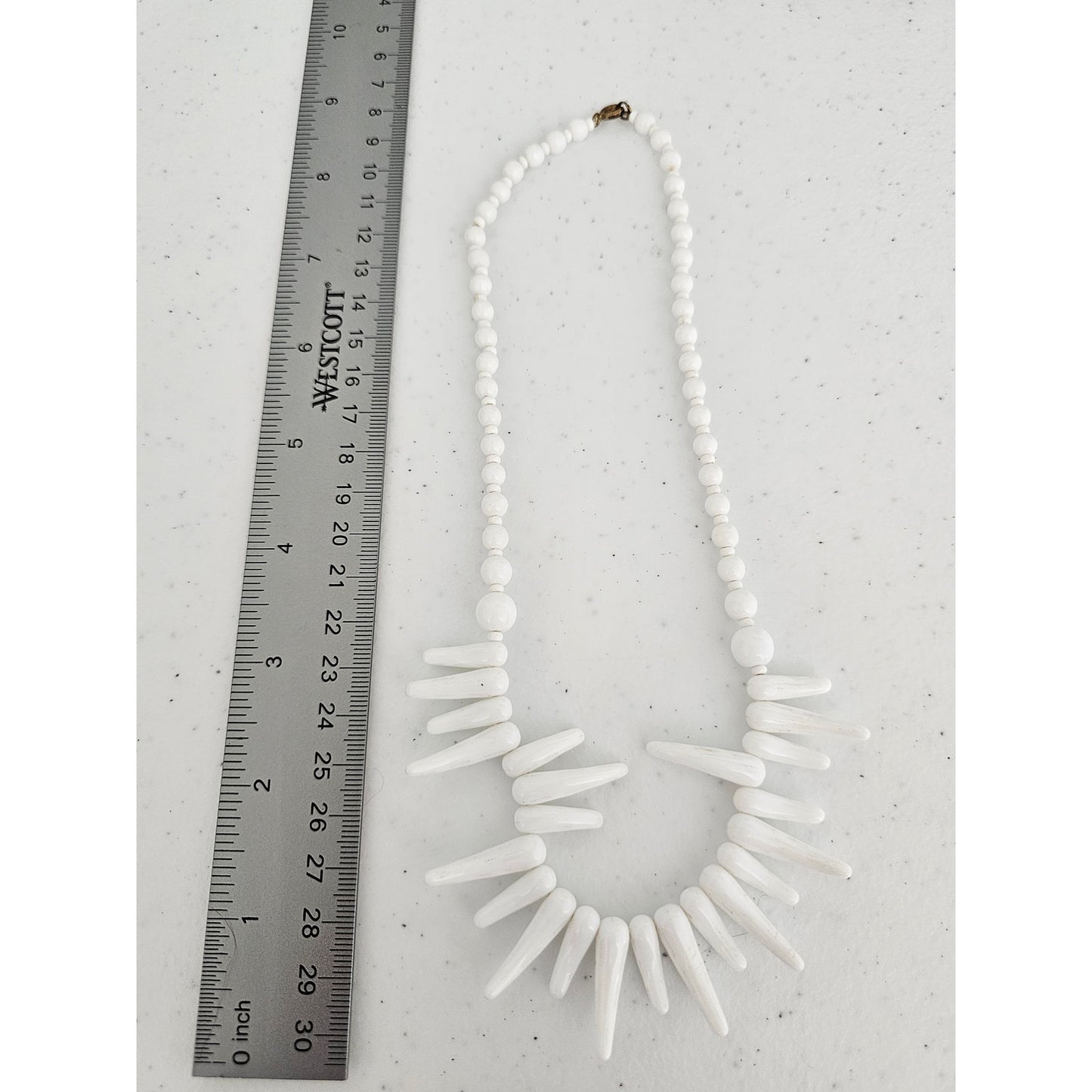 Vintage 1990s Solid white Single Strand Beaded Necklace Spike Beads