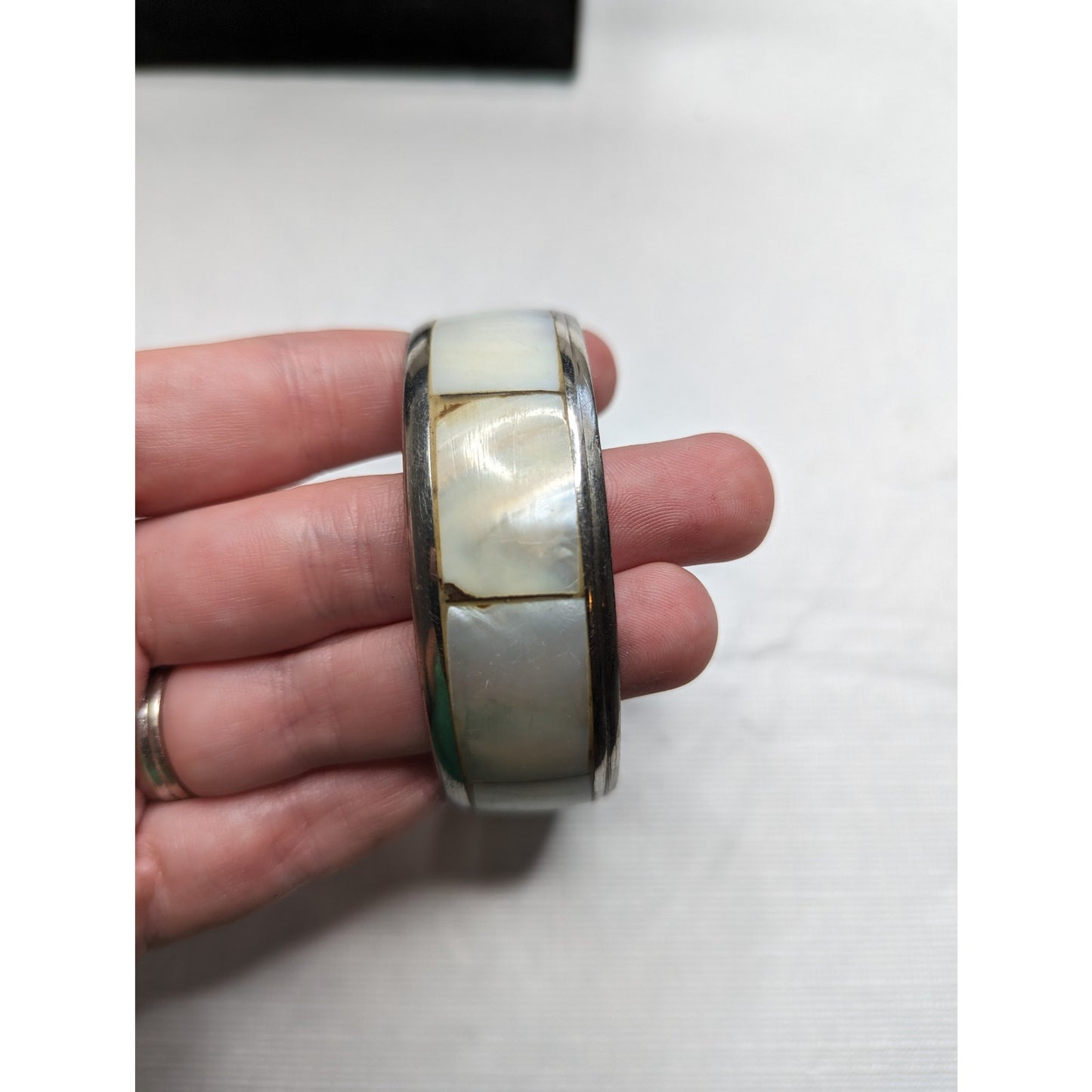 Vintage Mid Century Mother of Pearl Inlay Bangle Bracelet Ivory