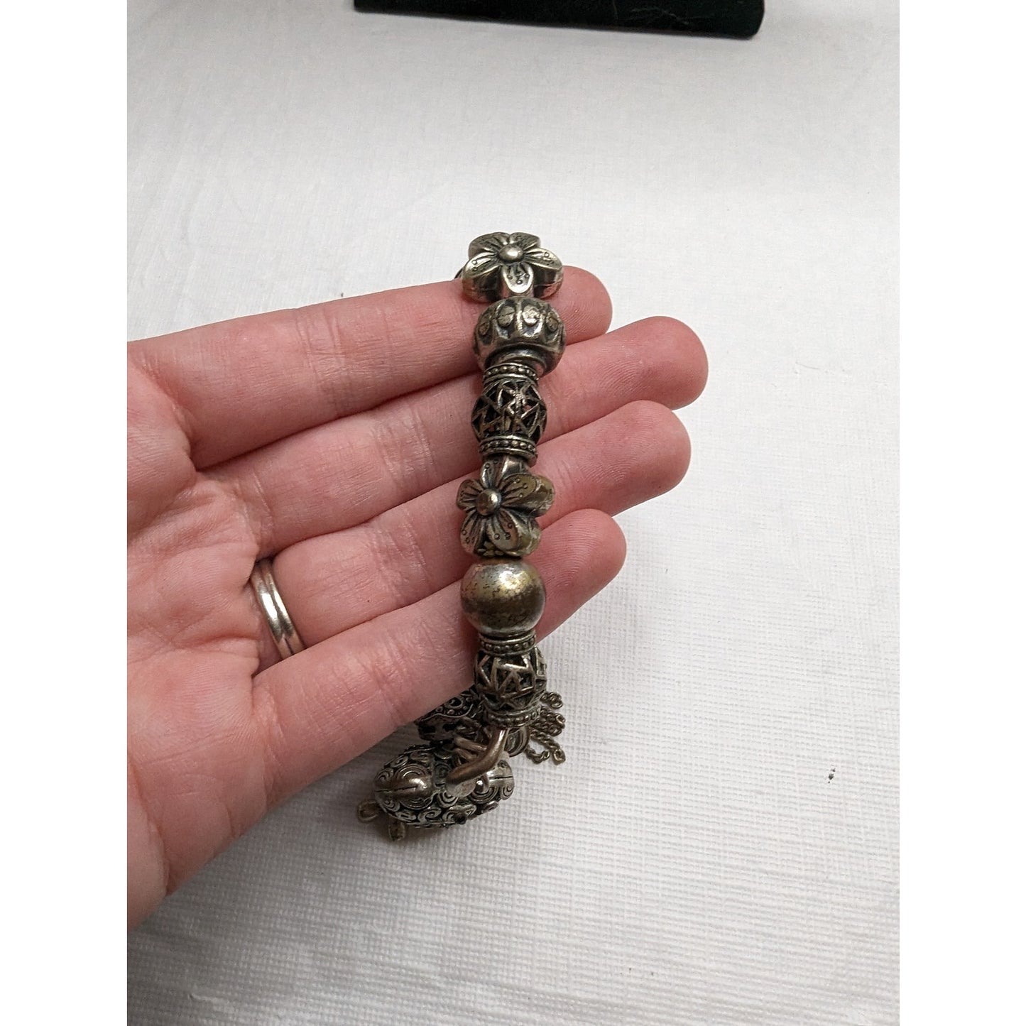Vintage 1990s Y2K Silver Tone Beaded Charm Bracelet Heart Bangle
