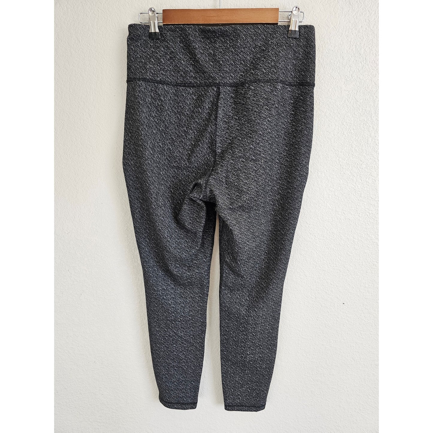 Old Navy Active Womens Sz L Athletic Leggings Gray Zipper Pockets Moto