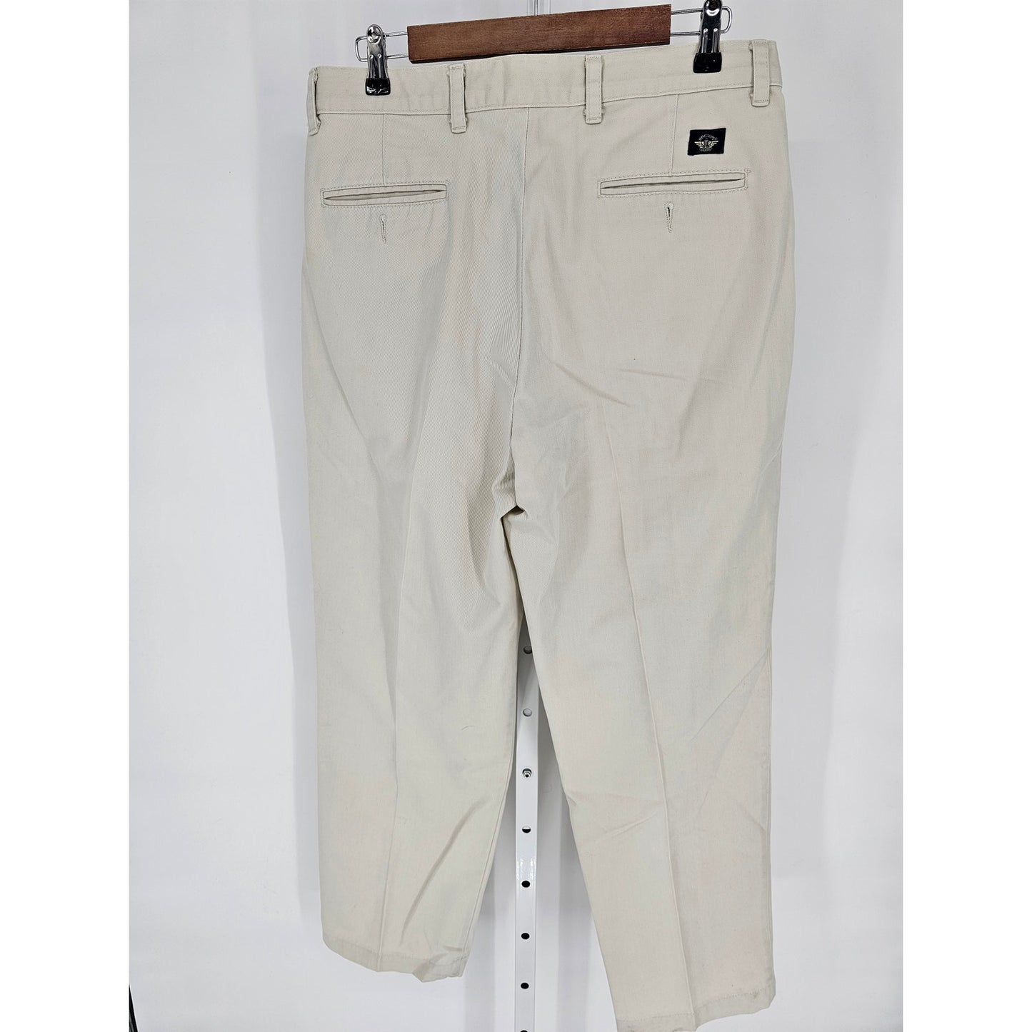 Dockers Mens Sz 34x30 Classic Fit Pleated Twill Dress Pants Light Tan