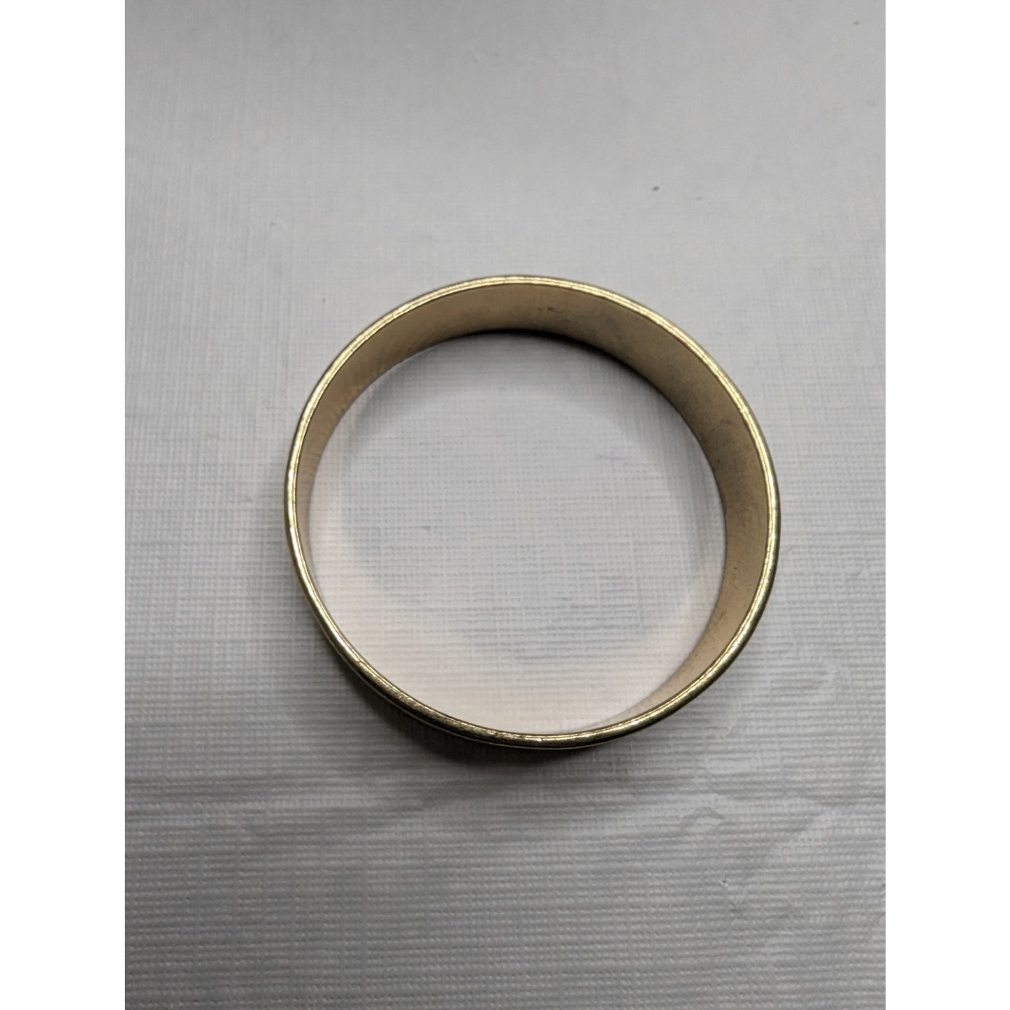 Vintage Mid Century Womens Bangle Bracelet Ivory Metal Arrow Print