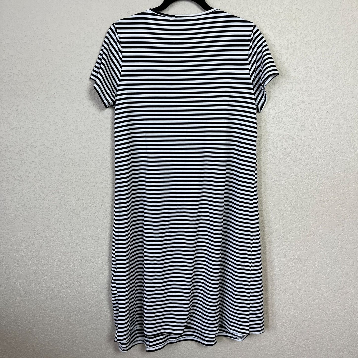 Ekouaer Womens Sz M Short Sleeve Black White Striped Dress