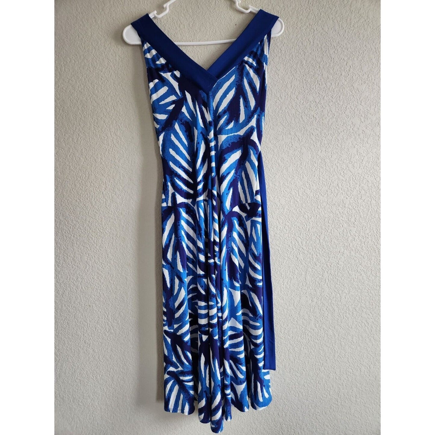 Donna Morgan Womens Sz 4 Midi Dress Blue and White V Neck