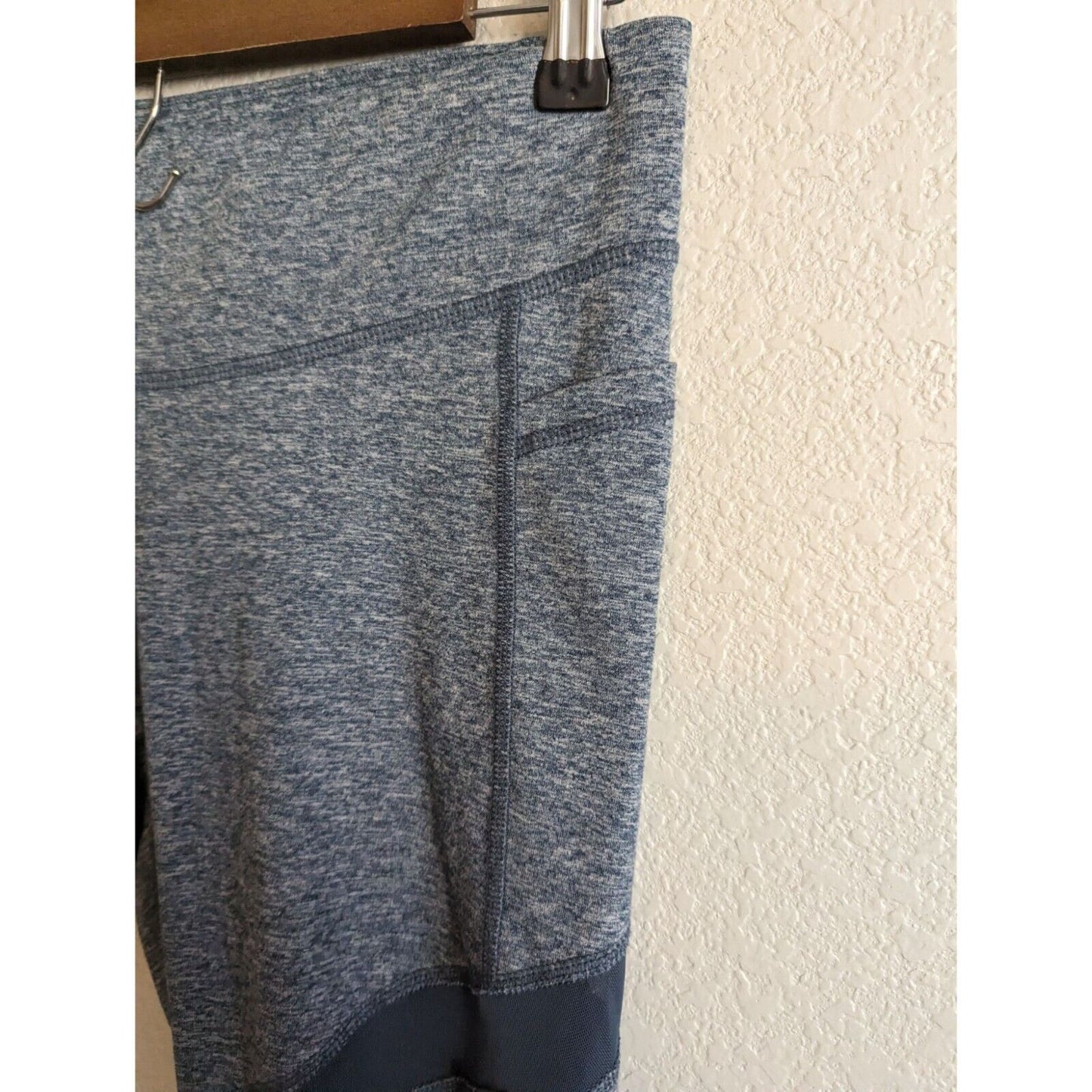 C9 by Champion Womens Sz M Cropped Compression Leggings Blue